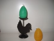Svícen slepička,11x8cm,svíčka vajíčko 26kč